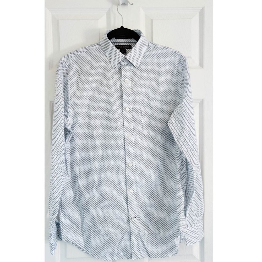 NWT Standard-Fit Non-Iron Dress Shirt Button Up